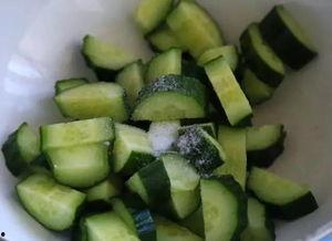 吃瓜会炸裂吗,吃瓜也能引发“爆炸”？揭秘瓜果安全食用指南